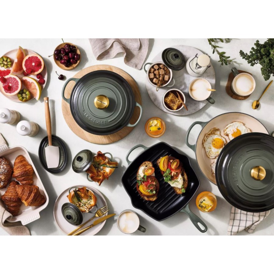 additioanl image for  Le Creuset Round Casserole Thyme 26 cm 